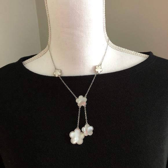 Jewelry - Clover Necklace